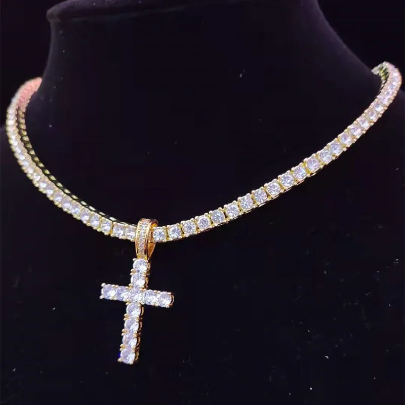 Colares com pingentes Homens Mulheres Hip Hop Cruz Colar com 4mm Zircon Tennis Chain Iced Out Bling HipHop Jóias Moda_voghion.com
