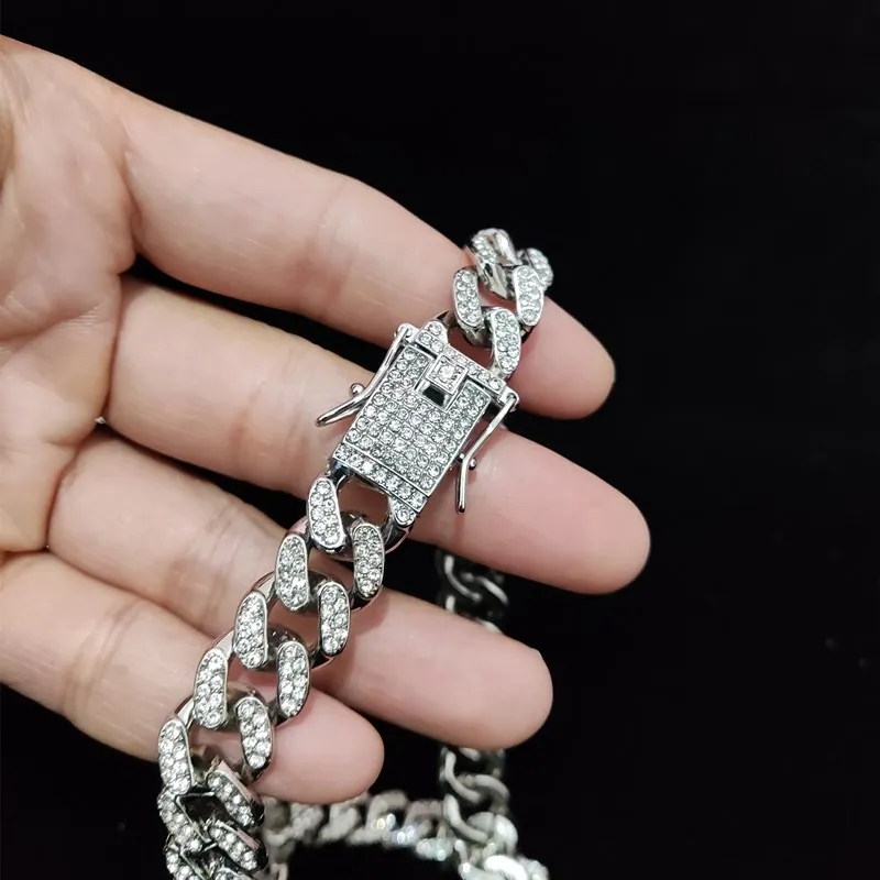 Colliers pendentifs hommes femmes Hip Hop PLUG collier lettre avec chaîne cubaine en cristal de 13 mm HipHop Iced Out Bling Fashion_voghion.com