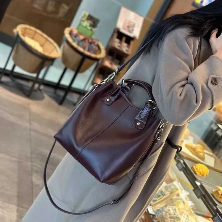 RanHuang Nouveaux Sacs À Main De Mode Pour Femmes De Haute Qualité En Cuir Véritable À Bandoulière Grands Sacs Seaux Designer_voghion.com