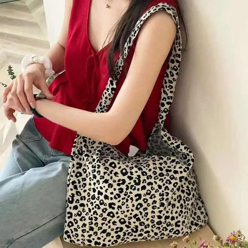 Fashion Canvas Female Handbag Tote Large Capacity Underarm Bag Vintage Leopard Pattern Shoulder Shopping Ba241128_voghion.com