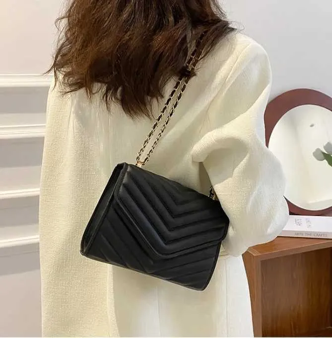 Retro Style Women's Small Crossbody Bag And Shoulder Bag Set_voghion.com