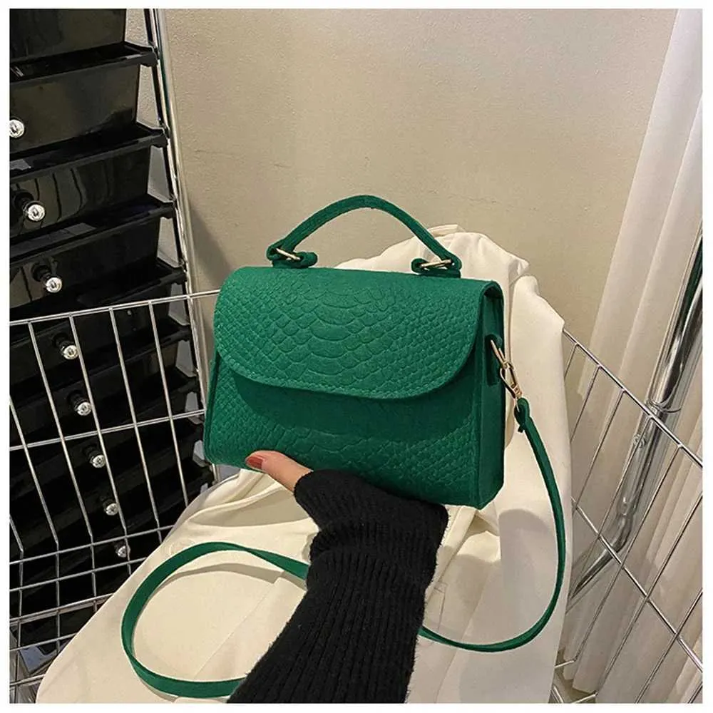 Designer Crossbody Bag With Alligator Pattern For Women_voghion.com