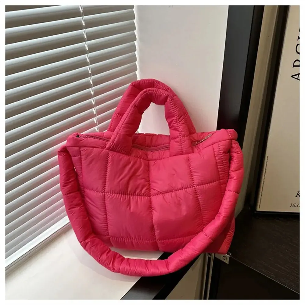 Puffy Quilted Shoulder Tote Bag Large Capacity Lightweight Cotton_voghion.com