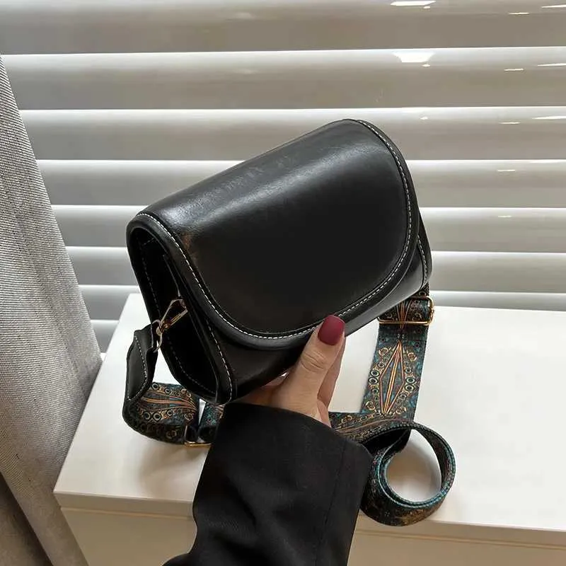 2024 Žhavé výprodeje nových módních širokopásmových vysoce kvalitních jednoramenných crossbody retro podpaží malých čtvercových kabelek a kabelek_voghion.com