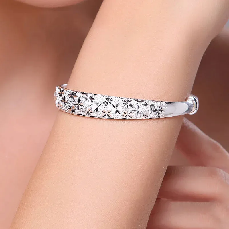 Bracelet Original Romantique Gypsophile Étoile Bracelets Argent Couleur pour Femmes Bracelets Mode Fête Mariage Accessoires Bijoux 231116_voghion.com