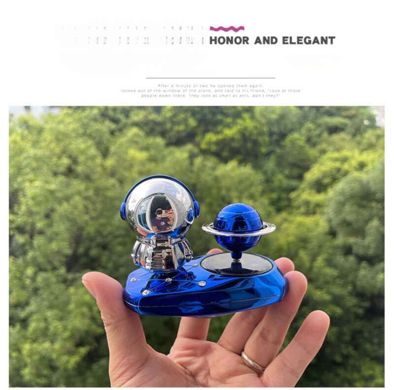 Parfum solaire Accessoires d'aromathérapie Astronaute créatif Console centrale de voiture Bijoux haut de gamme Hommes_voghion.com