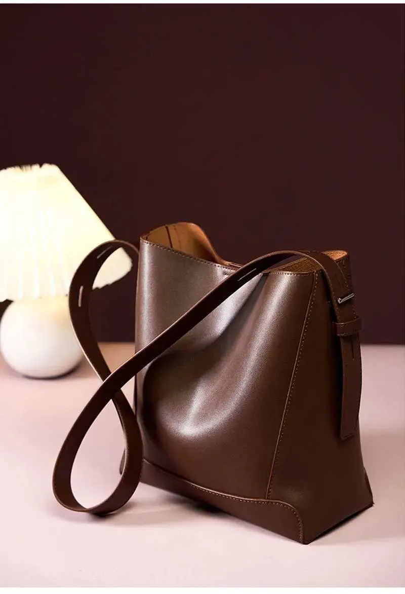 Denim shoulder fashion trend designer bucket large capacity genuine leather womens cross body bag Y241121_voghion.com