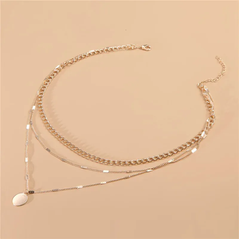 Colliers Collier Vintage sur Chaîne de Cou Bijoux pour Femmes Accessoires Superposés pour Filles Vêtements Cadeaux Esthétiques Mode_voghion.com