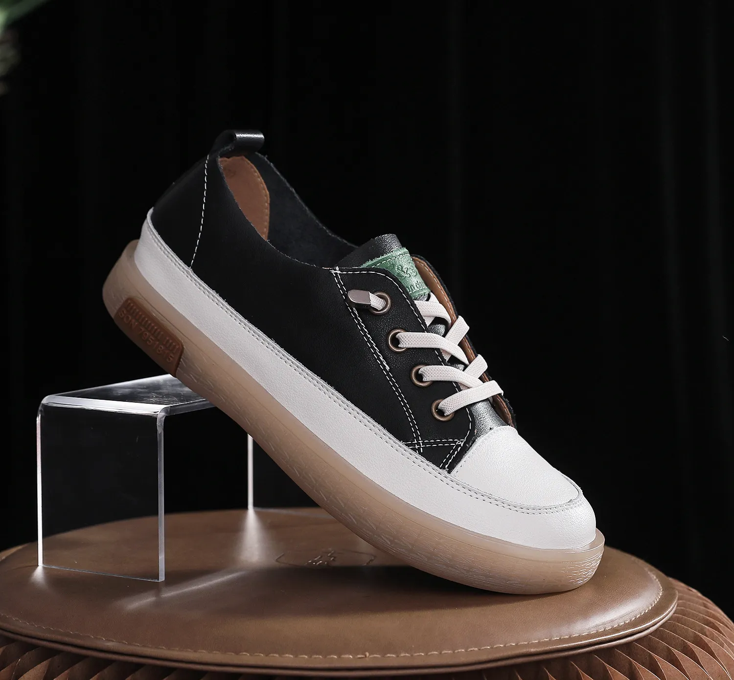 Scarpe da tavola casual con punta rotonda piatta, fascia elastica in vera pelle, basse, bianche, comode e traspiranti, con fondo morbido_voghion.com