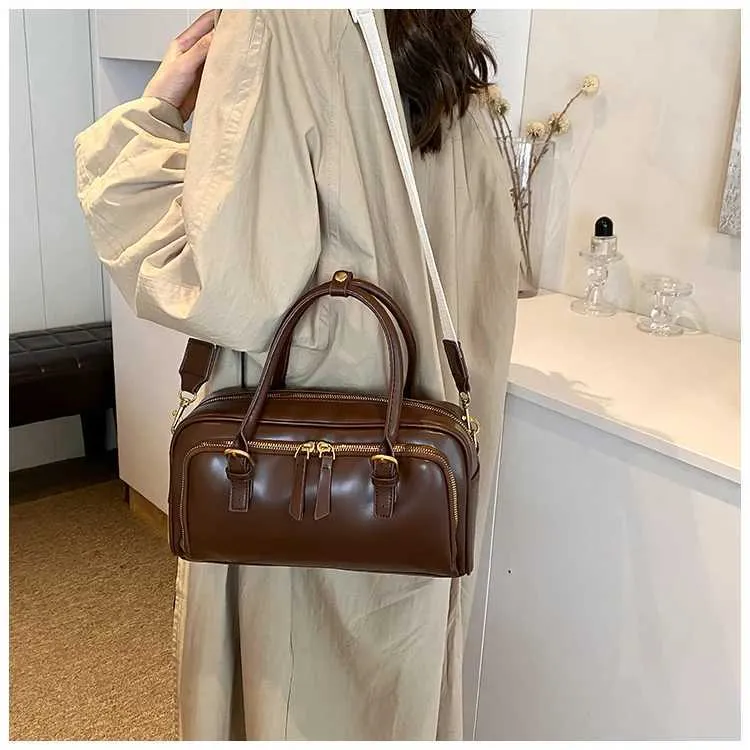 Vintage Handbags for Women Solid Pu Leather s Large Capacity Female Commute Wide Strap Crossbody Packs 2024 NewC241212_voghion.com
