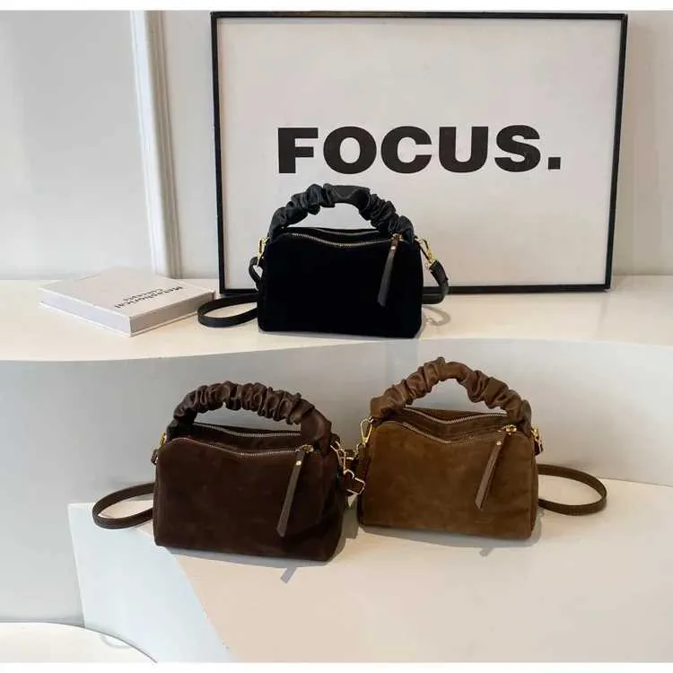 Sacs à bandoulière légers en PU pour femmes avec fermeture éclair tendance 2024 Design à plis tendance Bolsas Para MujeresC241103_voghion.com