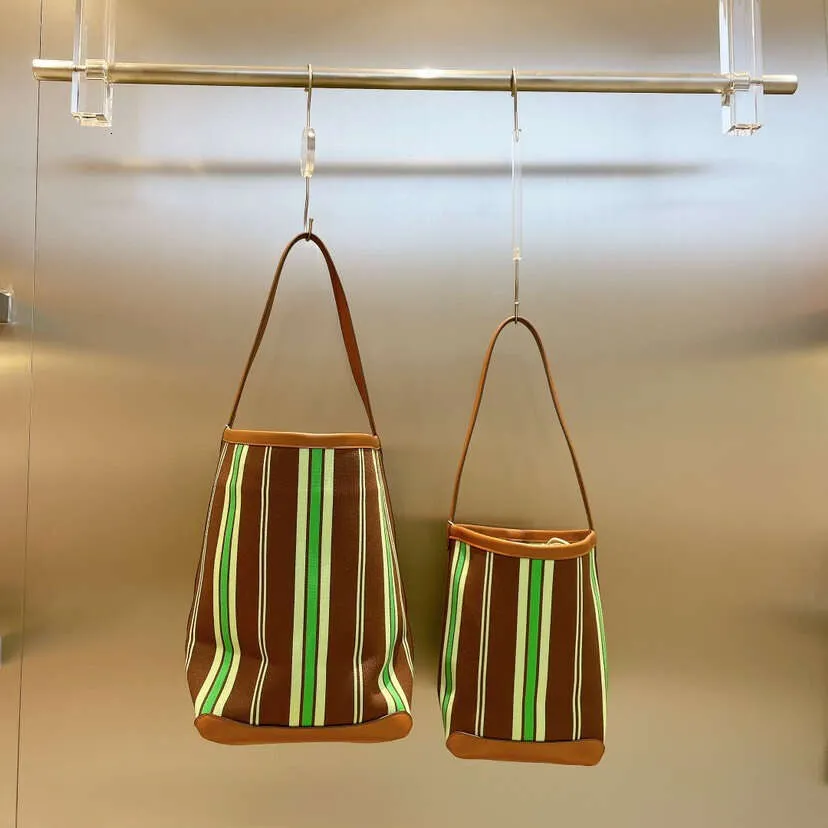 Designer Retro Striped Bucket Bag Portable Shoulder Bag For Women_voghion.com