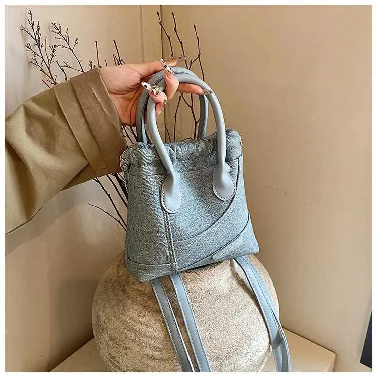 Exquisite Square Shoulder Bag For Women Large Capacity Daily Bag_voghion.com