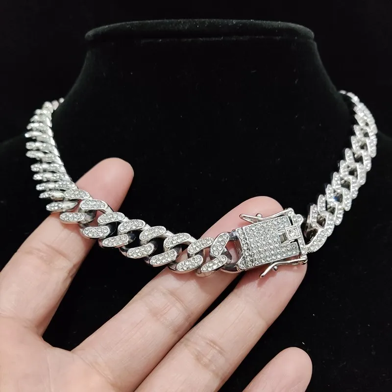 Colliers pendentifs hommes femmes Hip Hop PLUG collier lettre avec chaîne cubaine en cristal de 13 mm HipHop Iced Out Bling Fashion_voghion.com