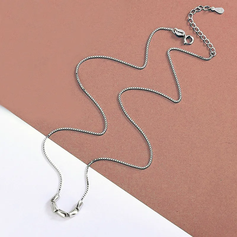 Collana con catena e perle irregolari gioiello donna alla moda_voghion.com