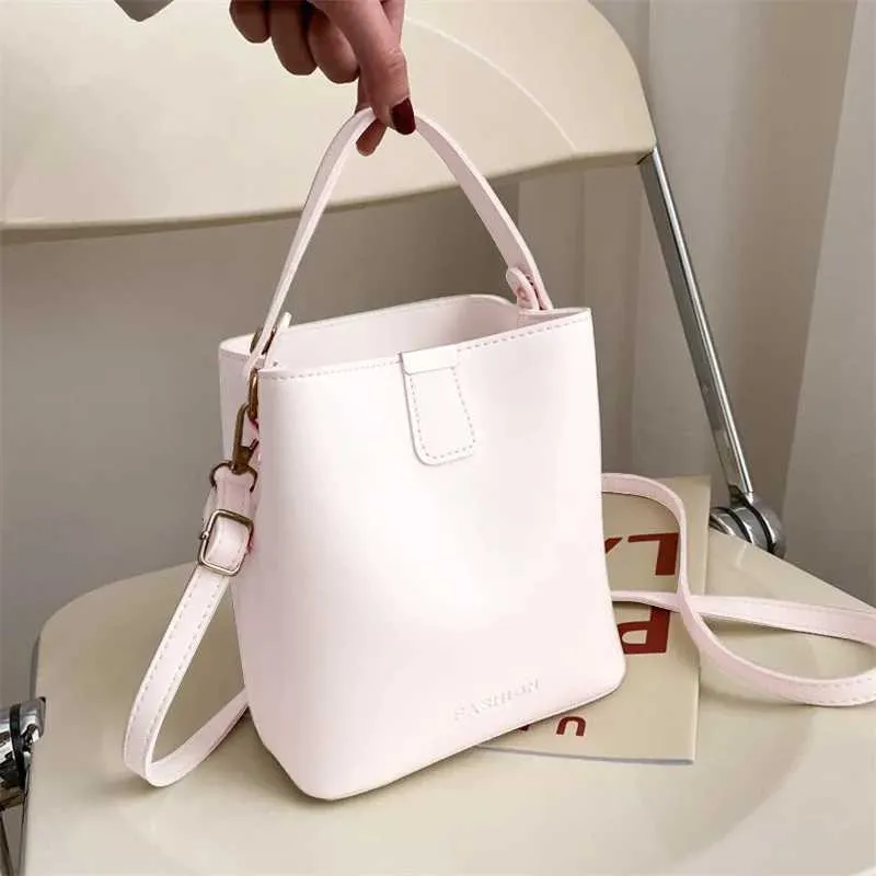 Elegant Black Pu Leather Shoulder Bag Messenger Handbag For Women_voghion.com