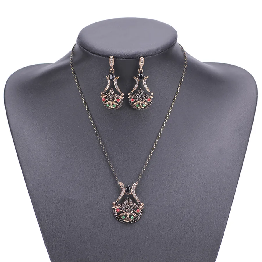 Collane con ciondolo 2023 Gioielli di moda coreana Catena lunga Cristallo Strass Vaso di fiori Collana Orecchini Set per le donne_voghion.com