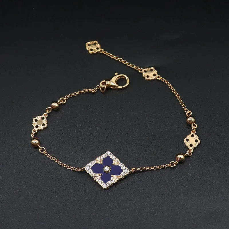 Clover Charm Bracelet With Mother Of Pearl Elegant Gold Bangle_voghion.com