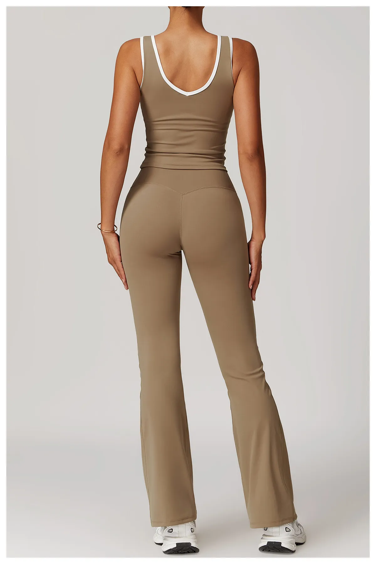 8843 Yoga Set Dames Tweedelige bralette Gym Trainingspakken BH Fiess Shorts Fared Broek Workout Sportkleding_voghion.com