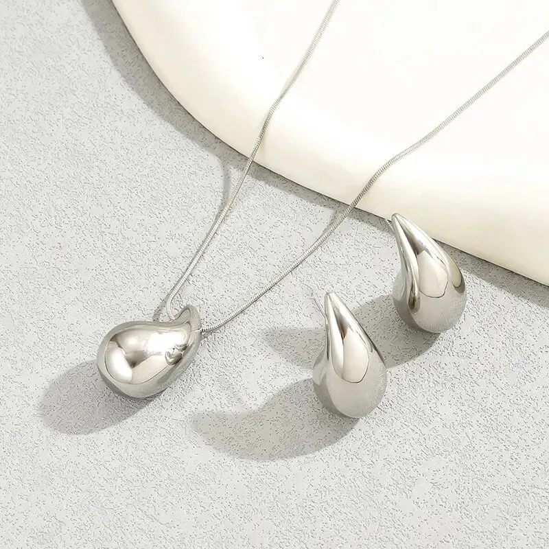 sieradenontwerper vrouwen kralen kettingen oorbellen waterdruppelvorm sieradenset 2 stuks ketting oorbellen goud zilver_voghion.com