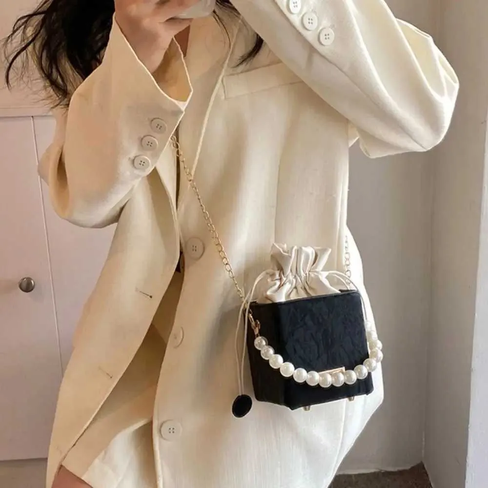 Borsa a tracolla con tracolla a catena quadrata in pelle PU da donna alla moda, con perle, stile vintage, con coulisse, LadyC241212_voghion.com