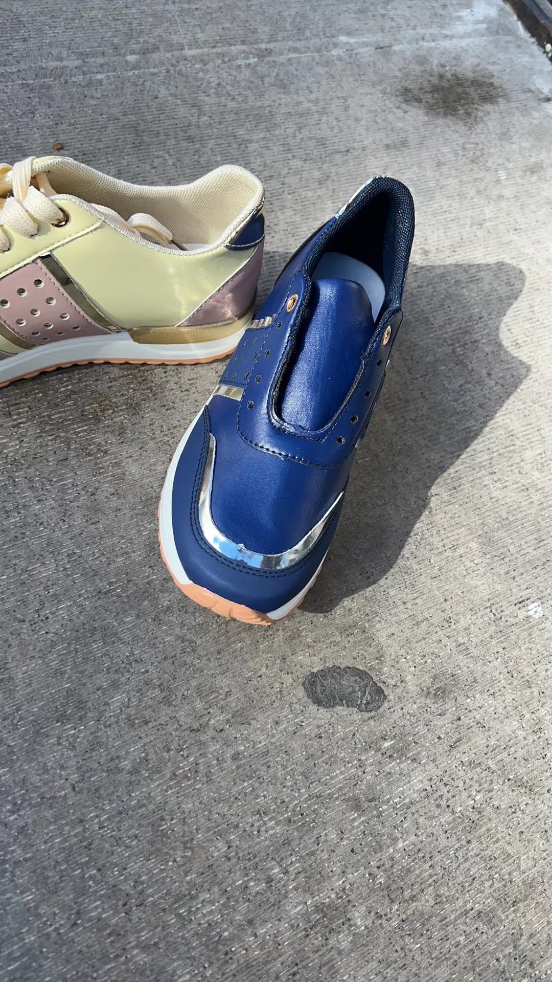Sports shoes women's large size thick bottom color matching  casual low top sports shoes in stock_voghion.com
