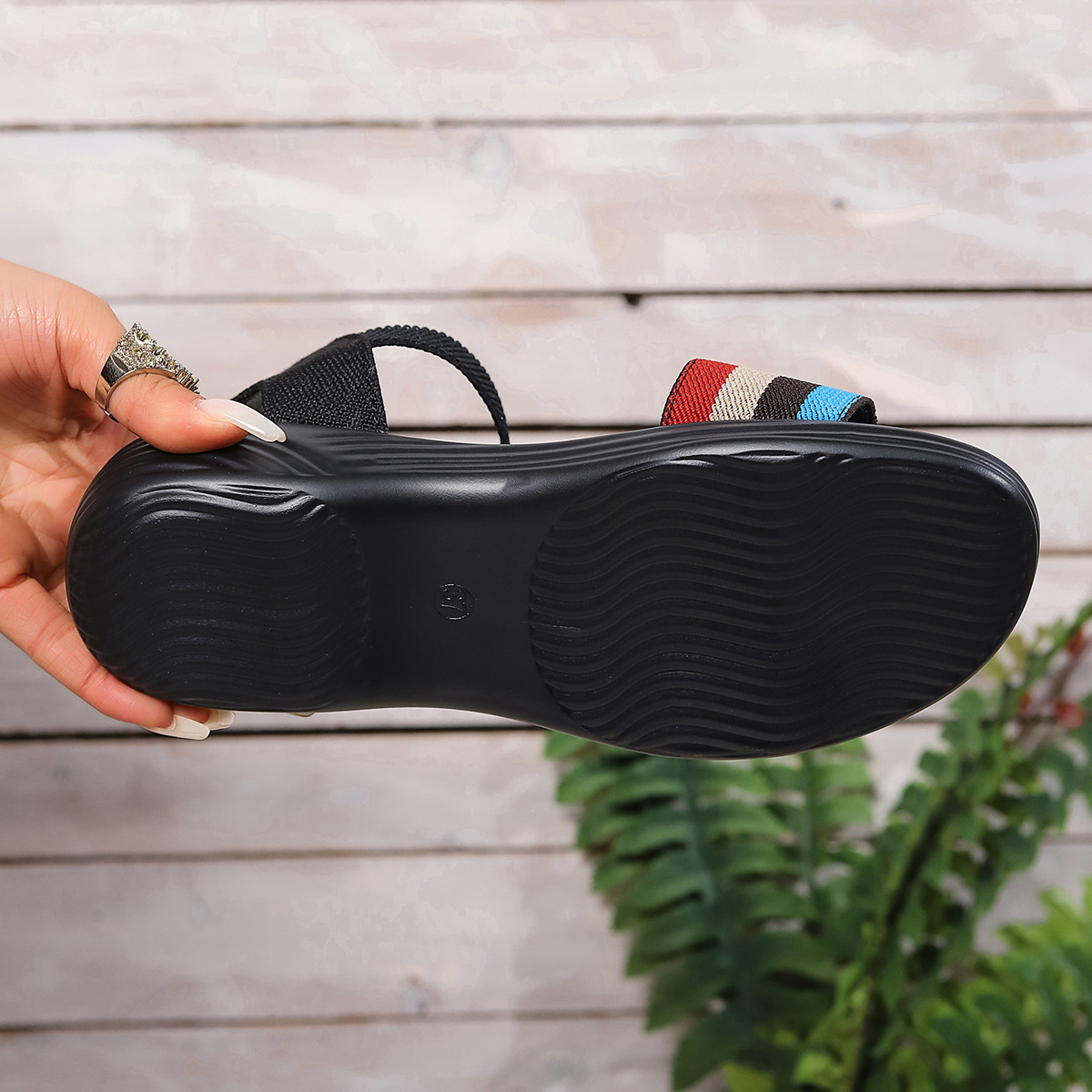 Sandali piatti casual alla moda da donna_voghion.com