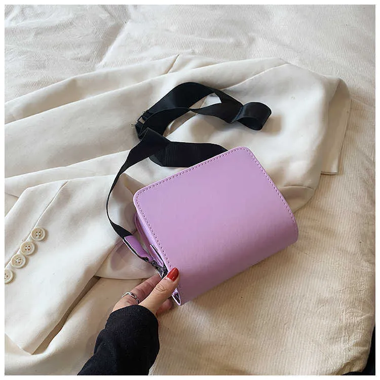 Ladies Messenger Solid Color 2023 New Trendy Wide Shoulder Strap Small Square Bag Retro Casual Simple Crossbody Ba241018_voghion.com