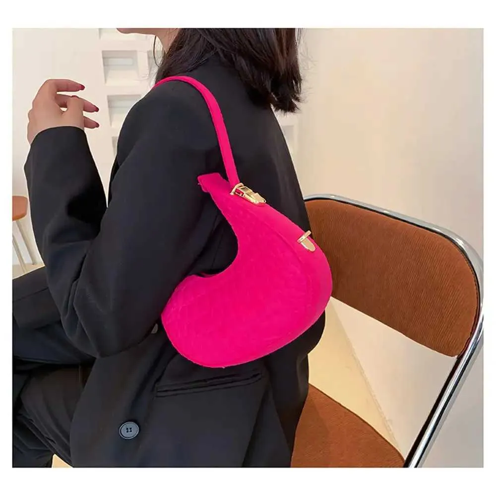 2024 New Alligator Pattern Shoulder Womens Small Handle Lower Arm Clutch Crescent Saddle Handbag Garbage Bag Y241123_voghion.com
