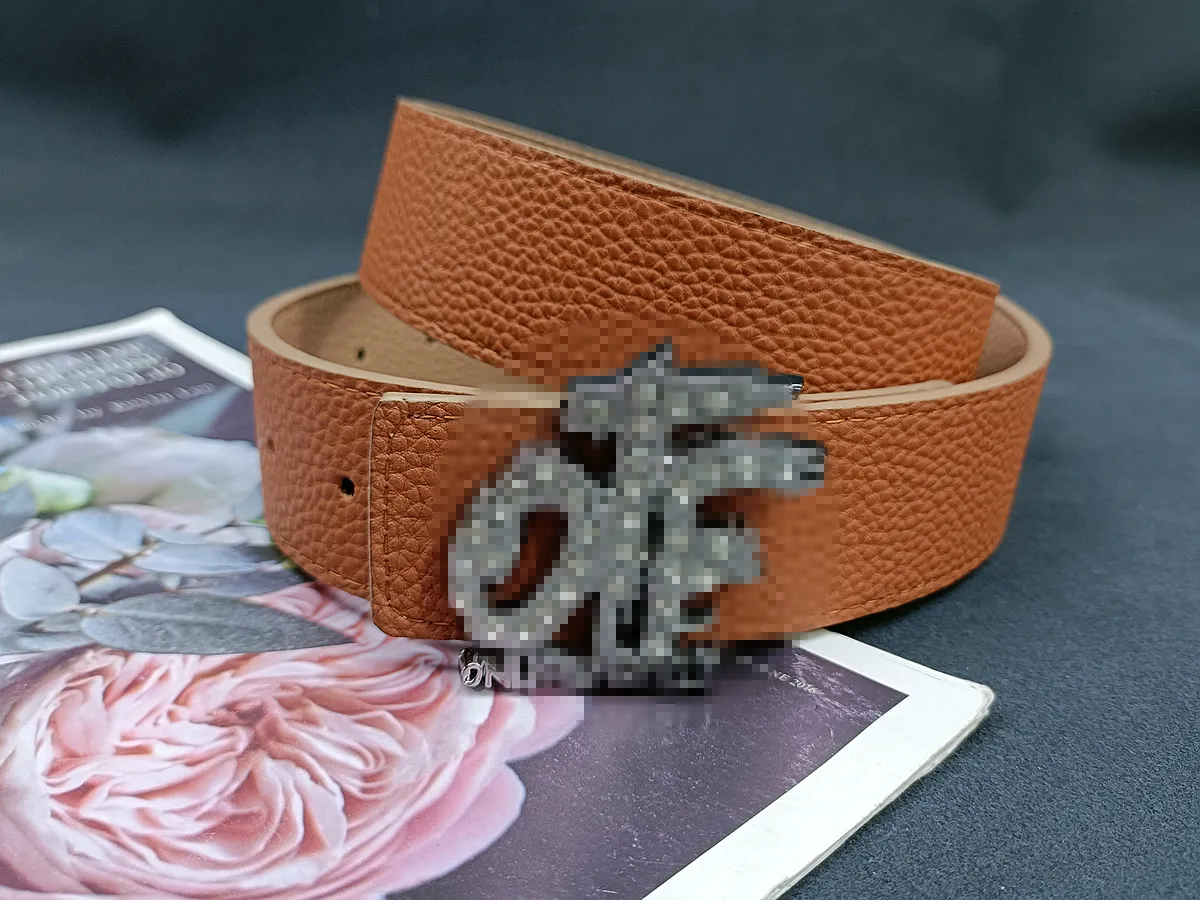 Designer Männergürtel fir Männer a Fraen mat enger grousser Schnalle aus echt Lieder vun héchster Qualitéit_voghion.com
