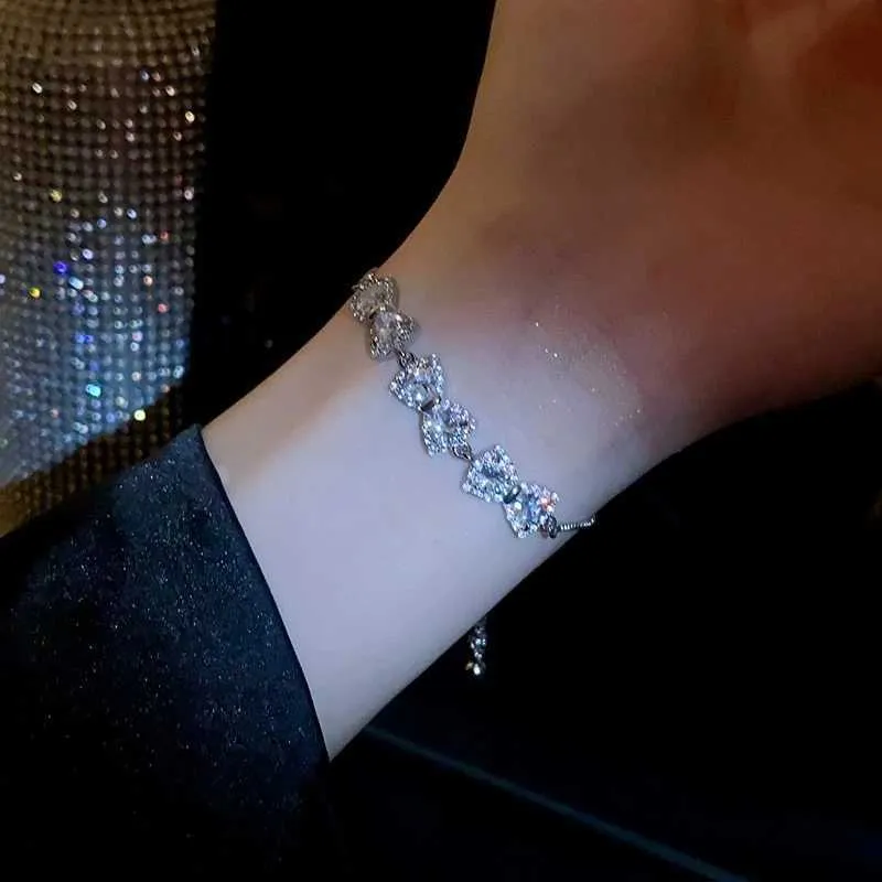 Shiny Zircon Bangle For Women, Elegant Silver Colour Bow Bracelet_voghion.com