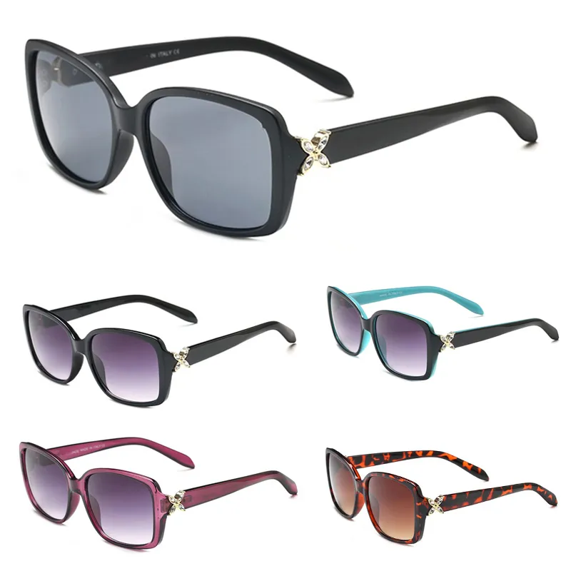 Stylish Purple Square Sunglasses With Diamond Embellishments_voghion.com