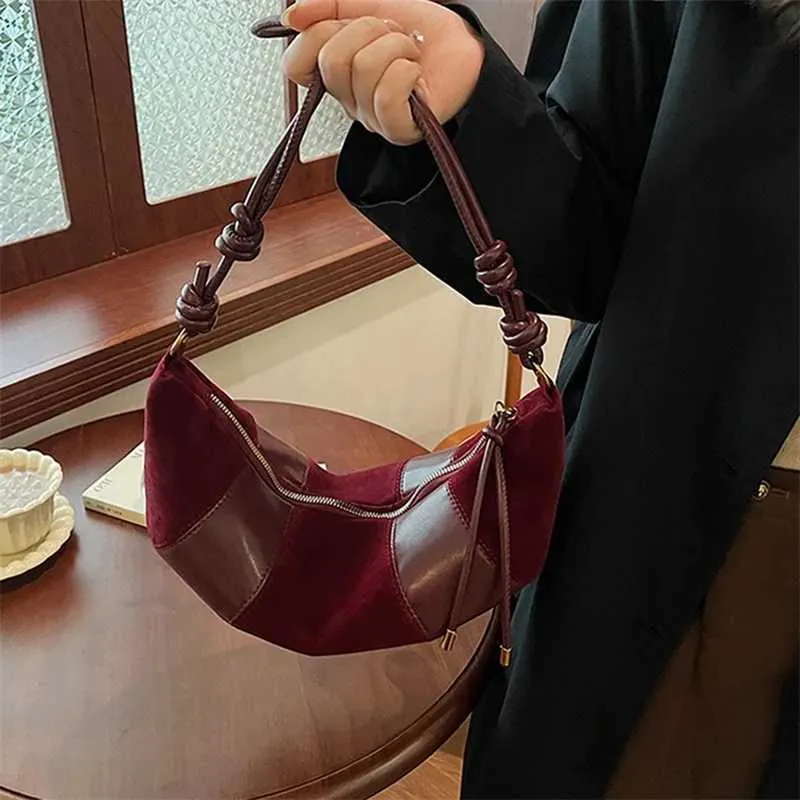Női Vintage Félhold Crossbody Táska Kis Válltáska Hosszú Pánttal C241217_voghion.com