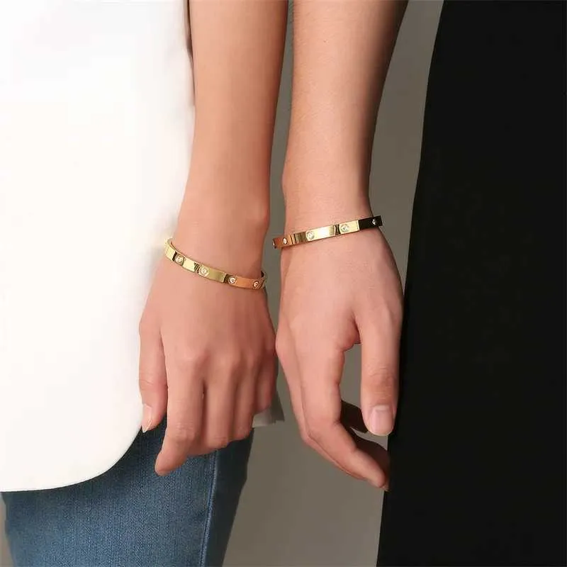 Classic Zircon Charm Bangle Bracelet For Couples Stainless Steel_voghion.com