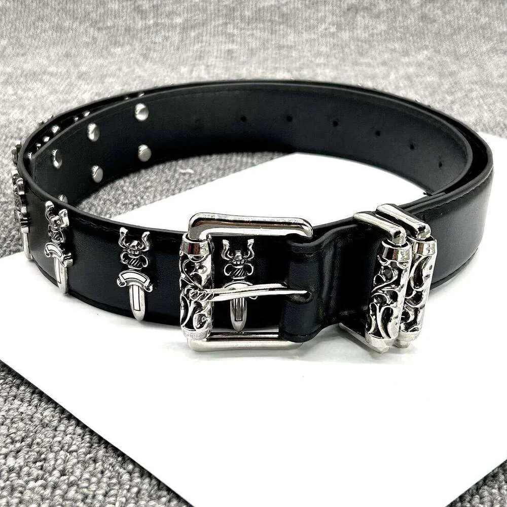 Cinto casual de couro Heartslies cromado para designer masculino, fivela clássica de metal lisa, elegante com caixa cromada 133_voghion.com