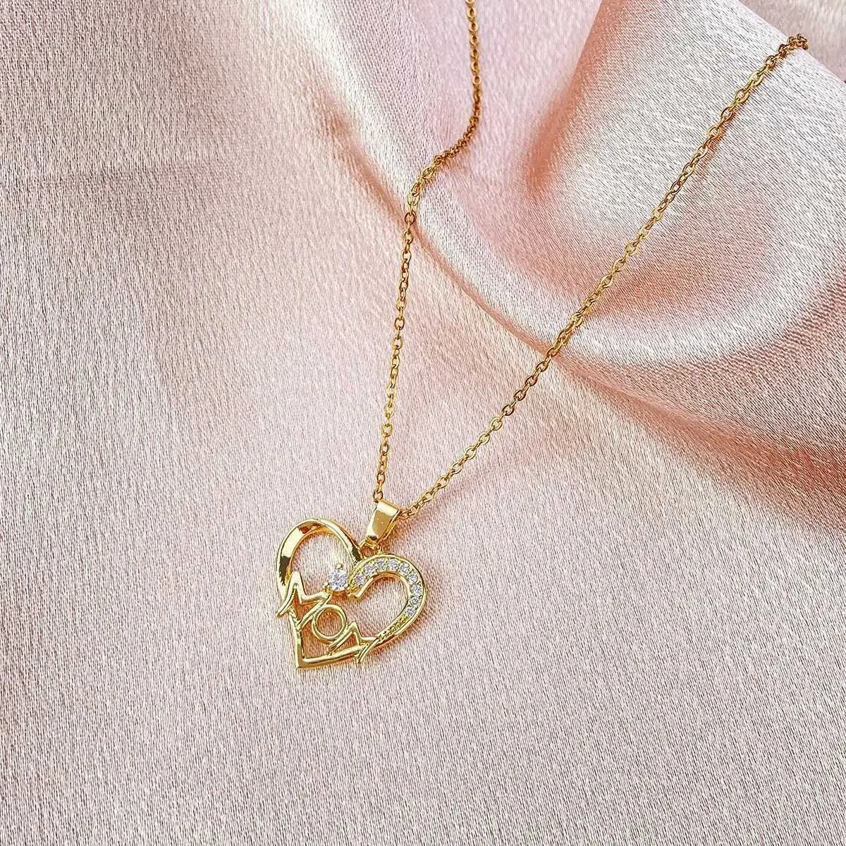Colar com pingente de coração mom elegante presente para mãe_voghion.com
