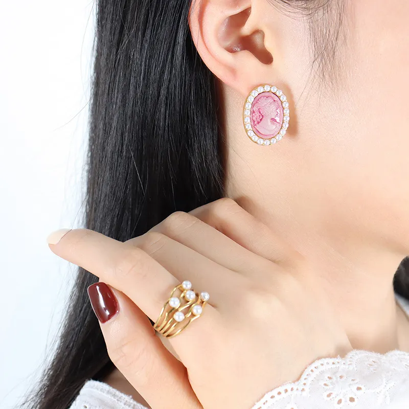 Orecchini perla vintage stile francese placcati oro per donna_voghion.com