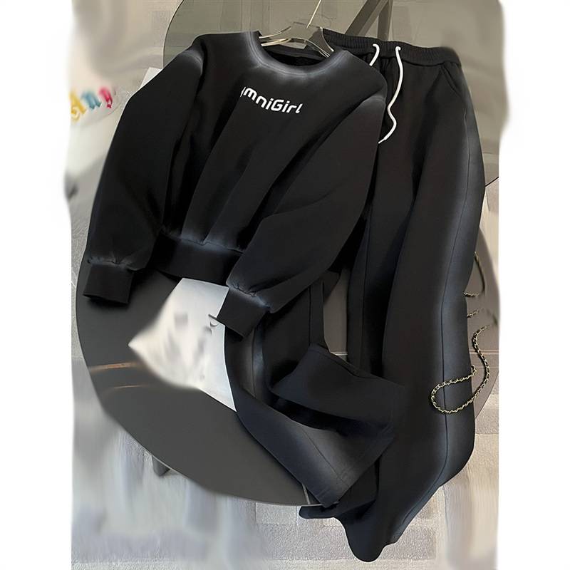 Ropa de mujer, marca de moda, traje deportivo casual para mujer, invierno, nuevo suéter de terciopelo grueso con letras, pantalones de pierna ancha, traje de dos piezas