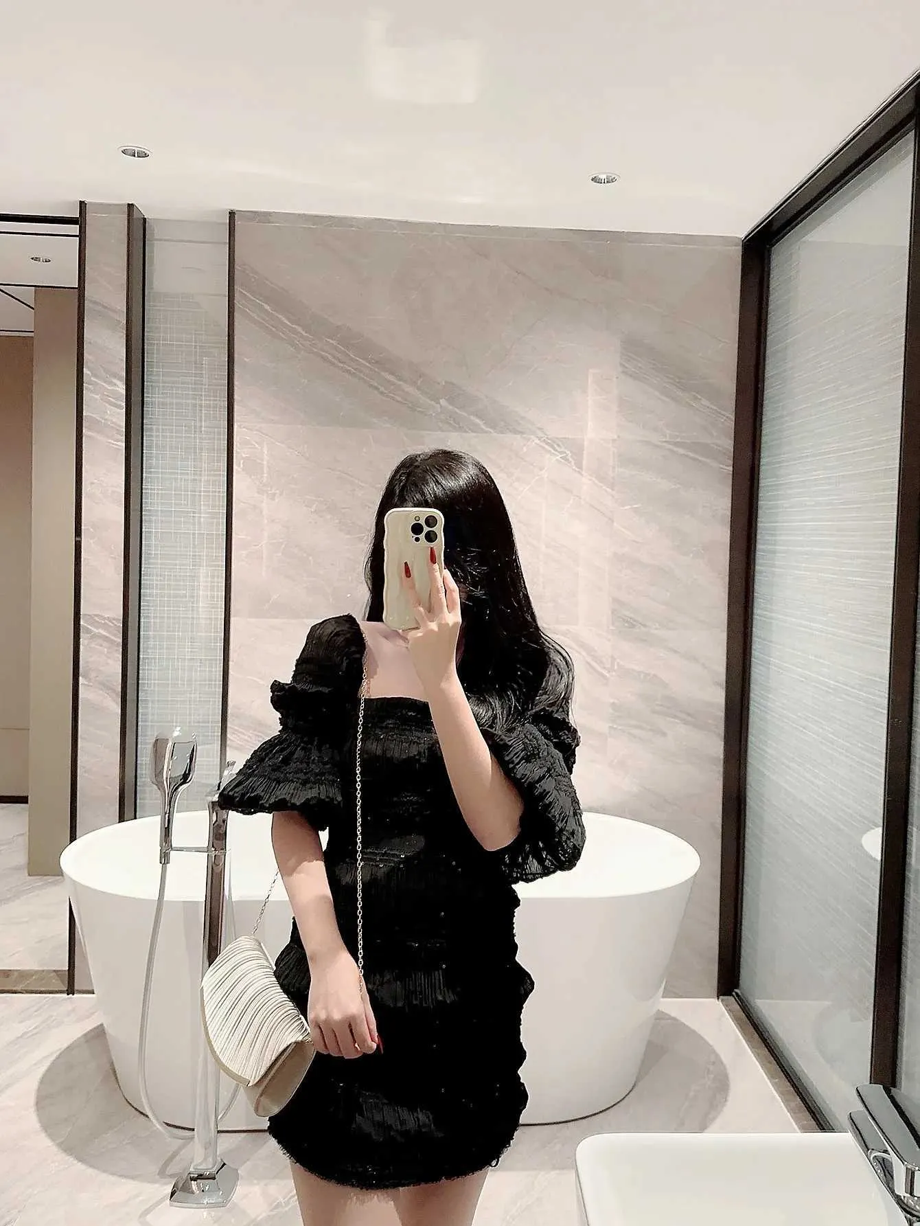 Womens fashion pleated design clutch evening metal strip decoration party dance ball wedding gift bag Y241019_voghion.com