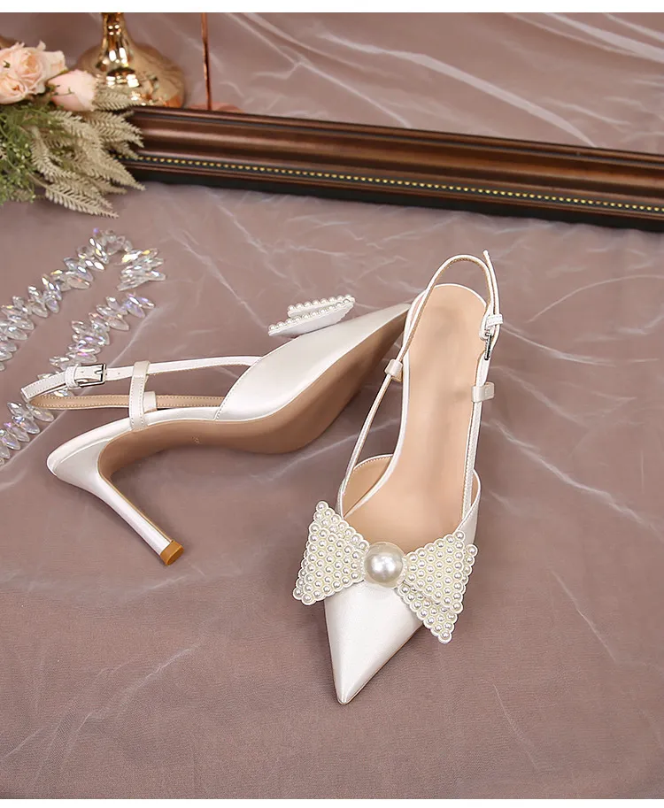 Hochzeit Französisch Frauen 2024 Neue Weiße Brautjungfer Schuhe Bogen High Heels Eleganz Sandalen E336_voghion.com
