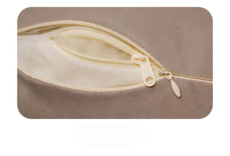 Cute Long Legged Girl Sleeps In Bed With Her Legs Pinned, Maternity Side Sleeper Pillow_voghion.com