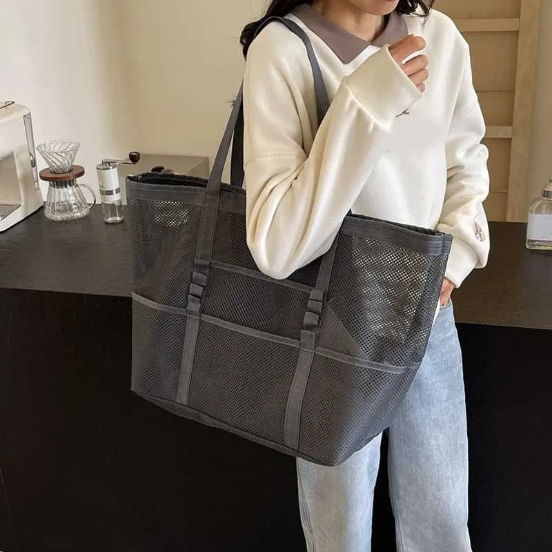 Hollow large capacity makeup storage womens multifunctional mesh shoulder travel transparent beach bag Y241011_voghion.com