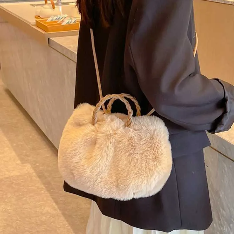 Sac à bandoulière multifonctionnel en fourrure pour femme, sac à main seau à la mode, sacs à bandoulière en peluche douce, mode fourrure nuage_voghion.com