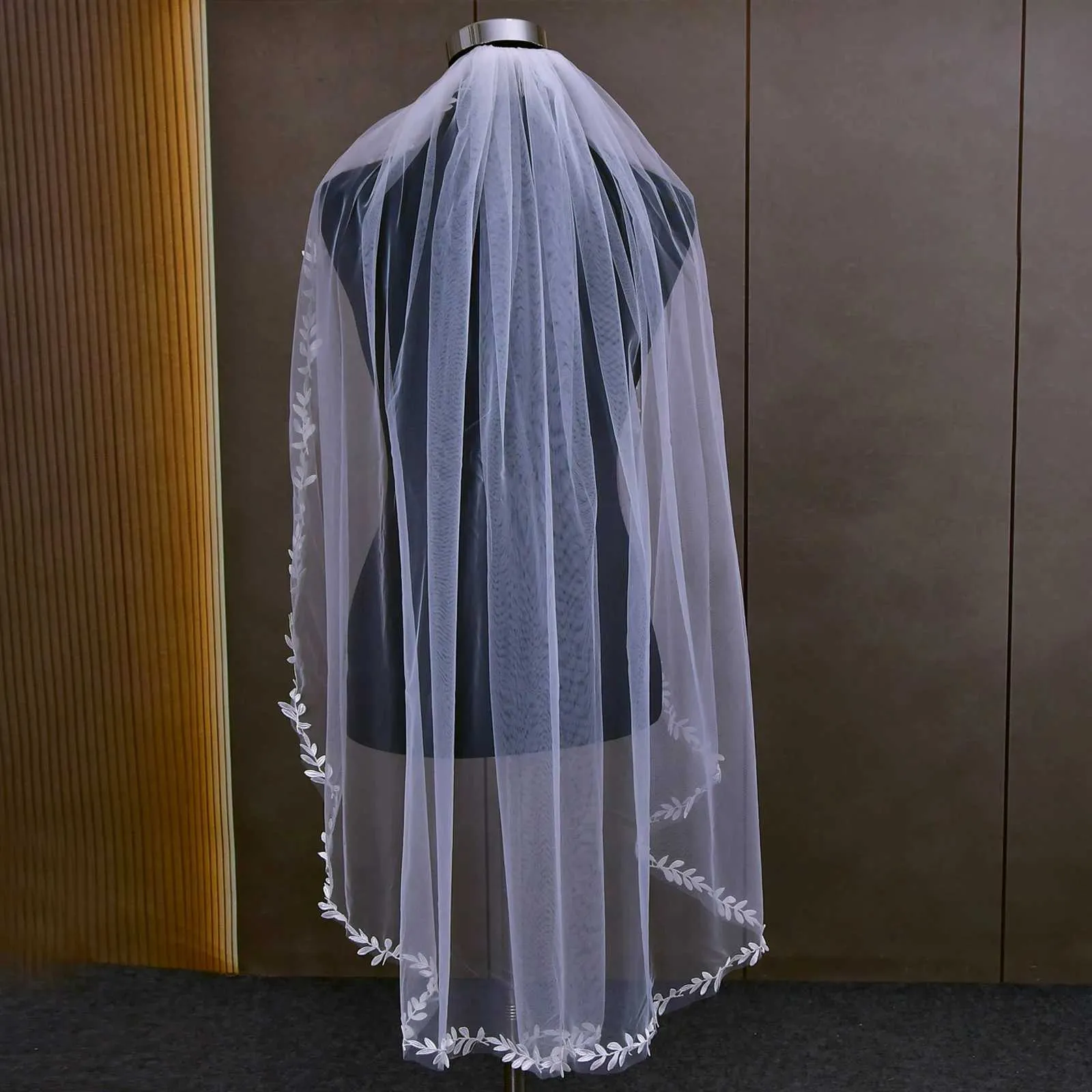 Hair Jewelry Edge Bridal Veils 3M White Ivory Wedding Veil Thin Scallop Lace Trim Cathedral Mantilla Bride Accessories_voghion.com