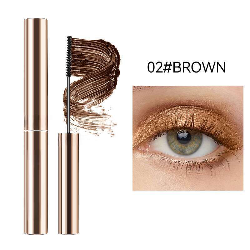 Mascara arricciante e senza grumi che rimane al suo posto in modo naturale_voghion.com