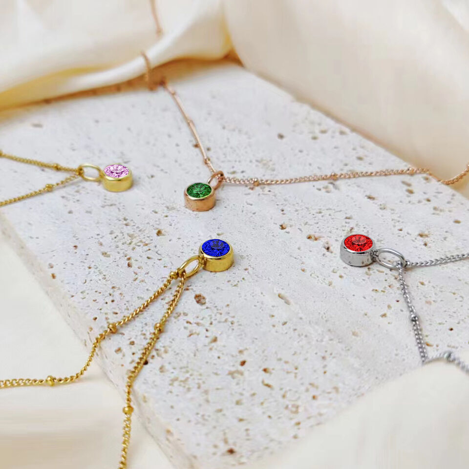 Colar de pedra do mês com pendente zircónia e corrente beads_voghion.com