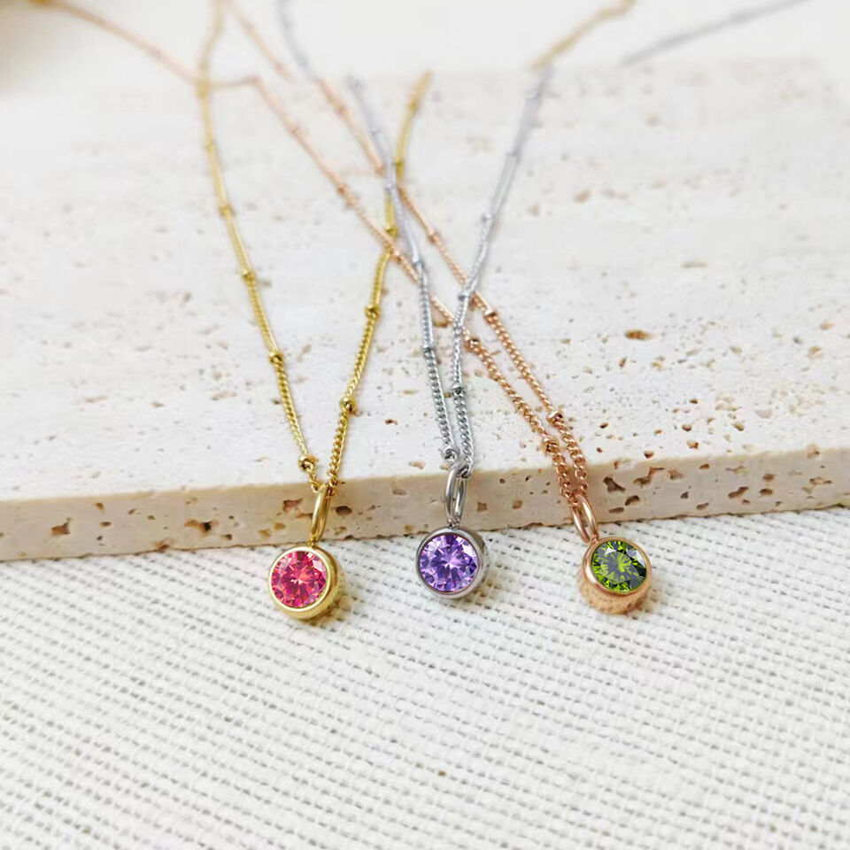 Colar de pedra do mês com pendente zircónia e corrente beads_voghion.com