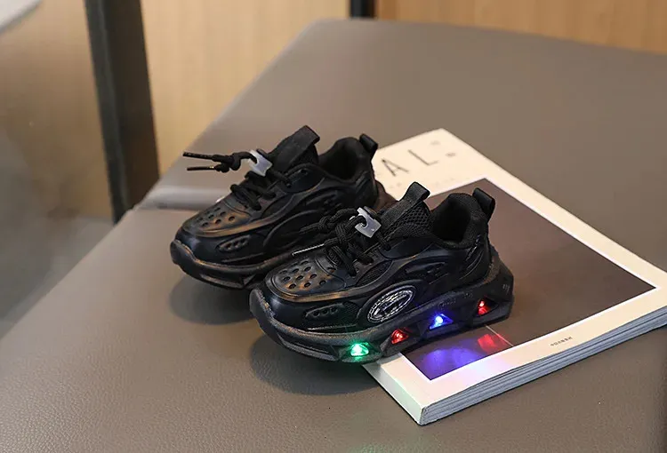 New LED Baby Boys Luminous Running Childrens Breathable Mesh Sports Shoes Size 21-30 240627_voghion.com