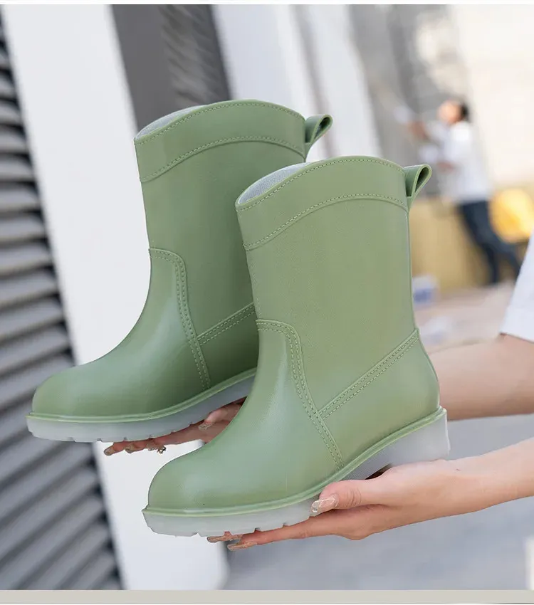 Waterproof Women's Rain Boots Lace Up Rubber Ankle Boots Black_voghion.com