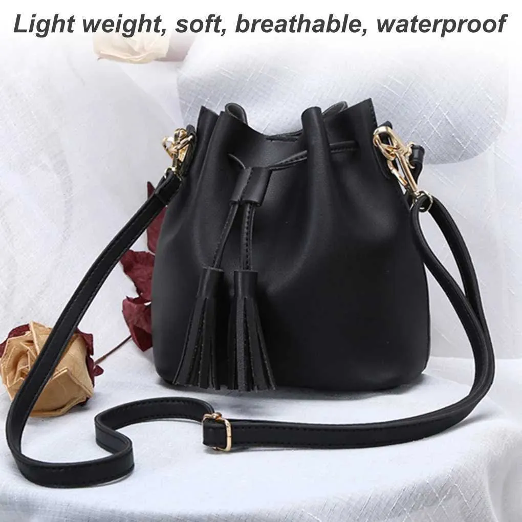 Fashion PU Leather Tassel Drstring Crossbody Kwastje Emmer Handtas Women Solid Color Shoulder Bag SmallC241103_voghion.com